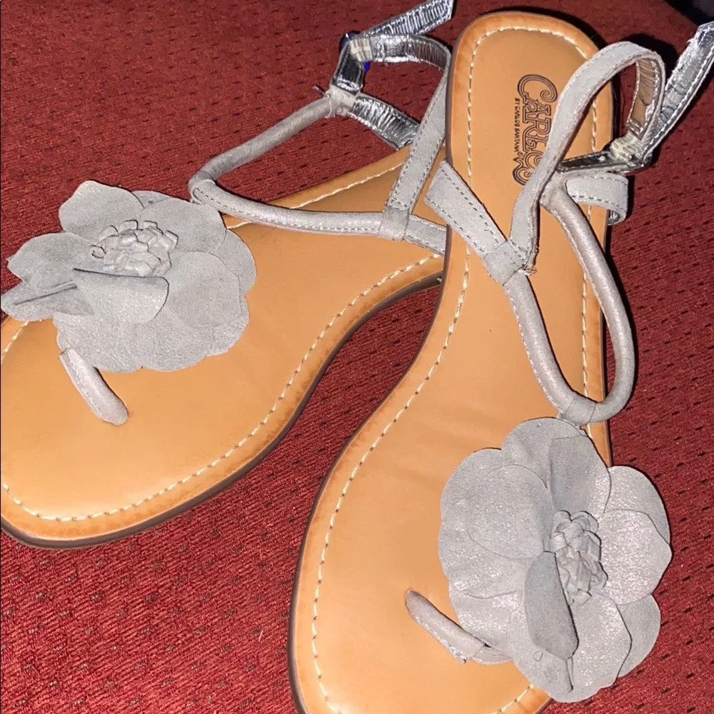 Carlos Santana Women's Sandals with Gray Floral Accent Sz7 - Picture 2 of 2